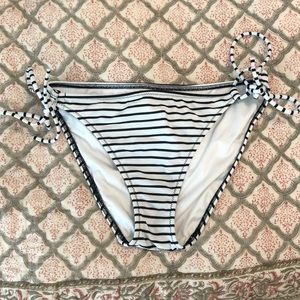 Victoria’s Secret bikini bottoms